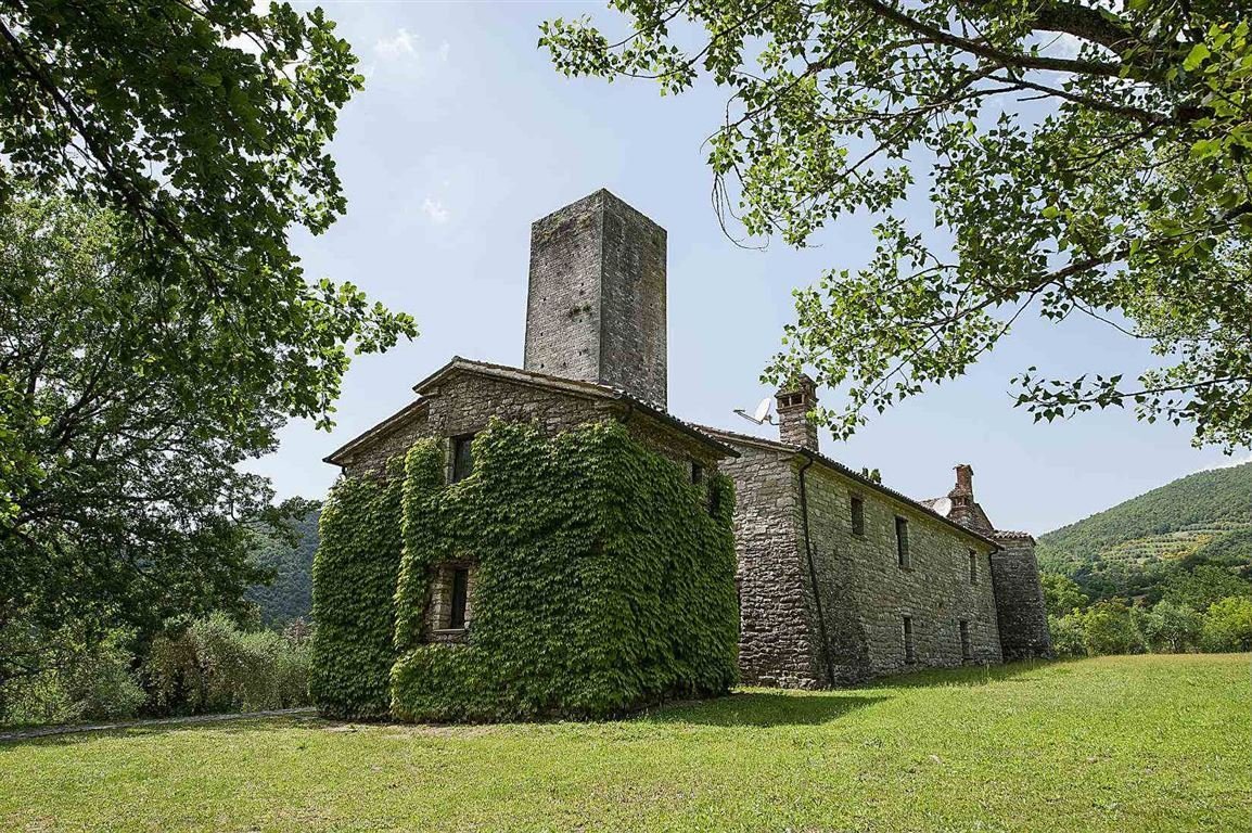9-s576-main-house-and-tower