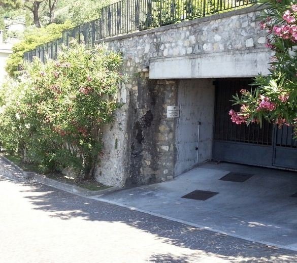 Garageneinfahrt r